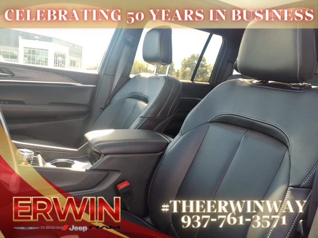 new 2025 Jeep Grand Cherokee car, priced at $49,125