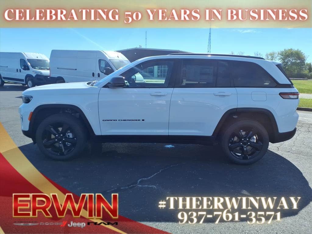 new 2025 Jeep Grand Cherokee car, priced at $49,125