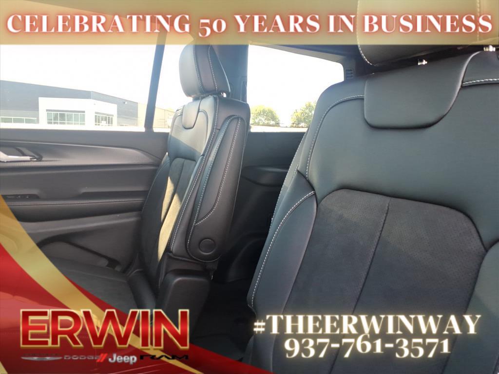 new 2025 Jeep Grand Cherokee L car, priced at $45,577