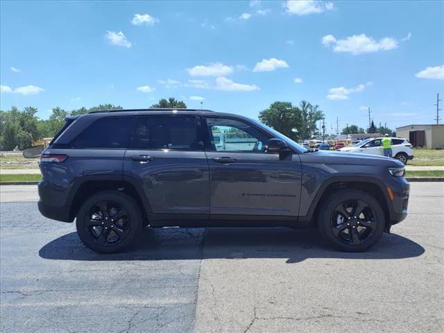 new 2024 Jeep Grand Cherokee car, priced at $48,328