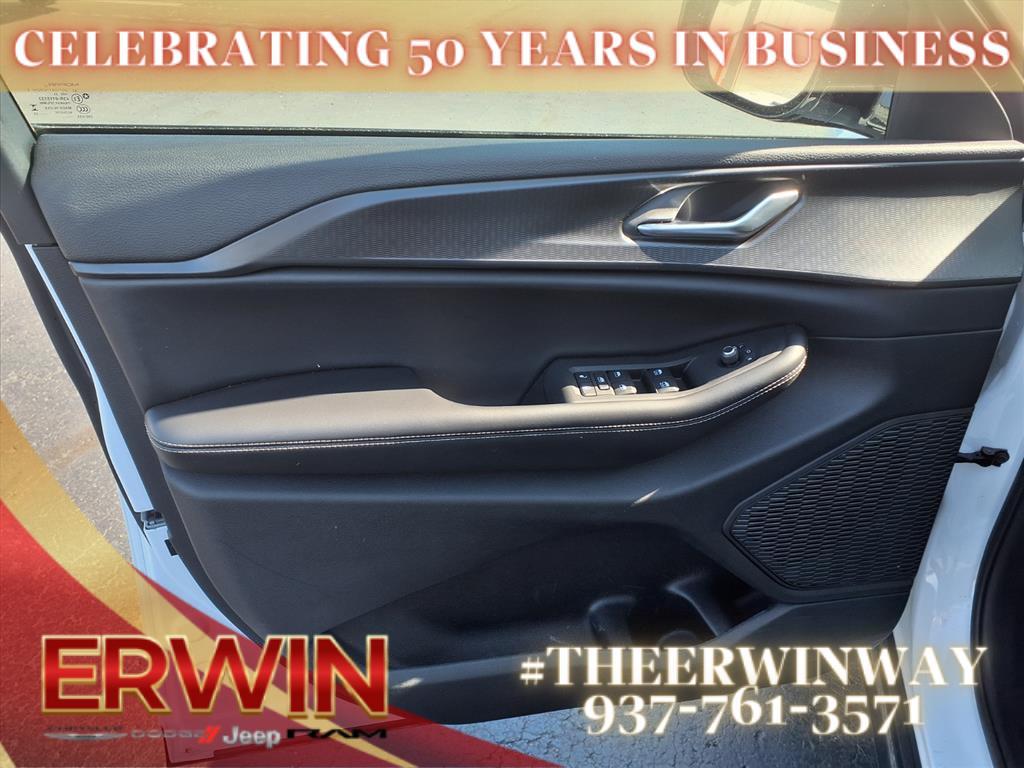 used 2023 Jeep Grand Cherokee car, priced at $35,998