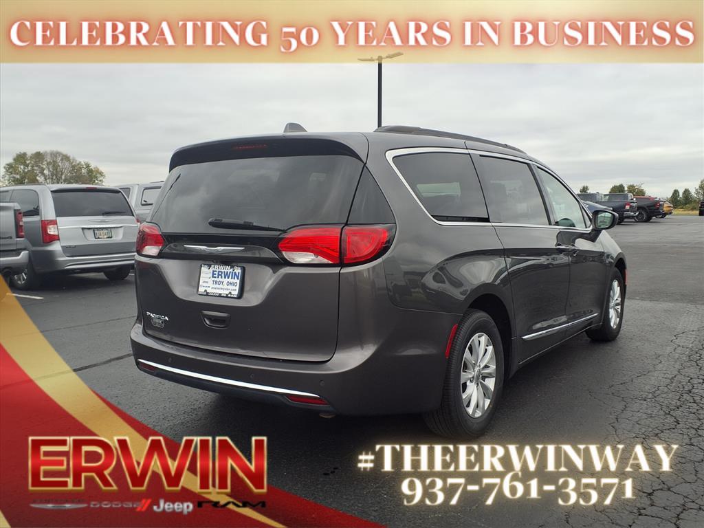 used 2017 Chrysler Pacifica car, priced at $15,998