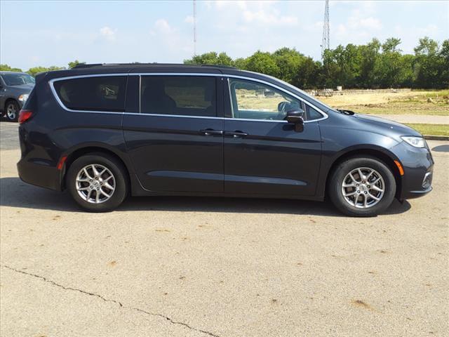 used 2021 Chrysler Pacifica car, priced at $19,998