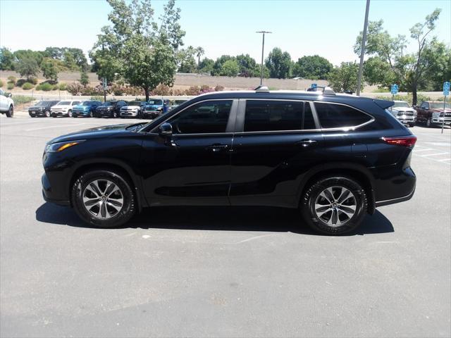 used 2023 Toyota Highlander car, priced at $39,499