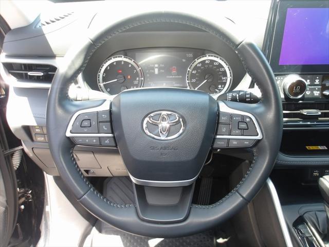 used 2023 Toyota Highlander car, priced at $39,499