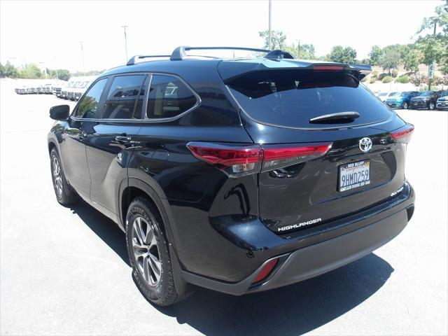 used 2023 Toyota Highlander car, priced at $39,499