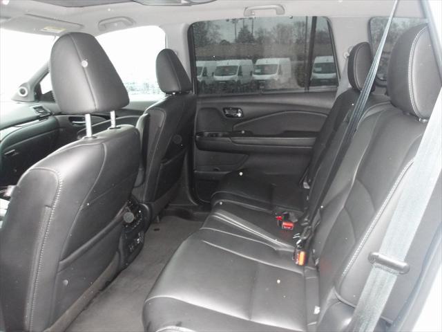 used 2020 Honda Pilot car, priced at $25,572