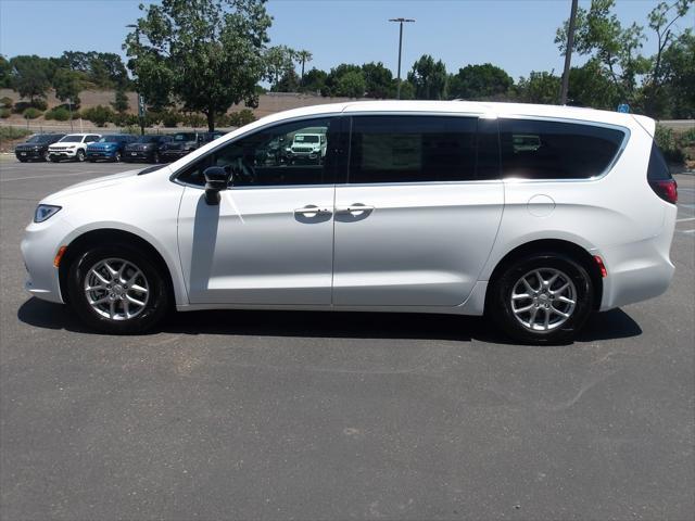 new 2025 Chrysler Pacifica car, priced at $43,595