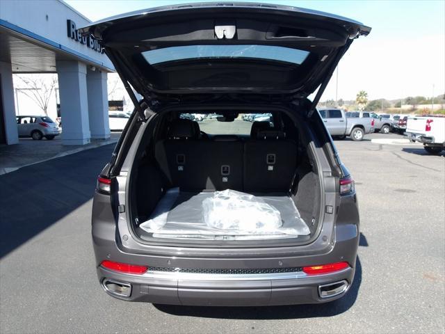 new 2025 Jeep Grand Cherokee car, priced at $59,950