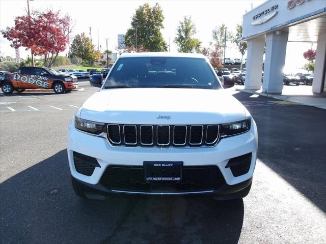 new 2025 Jeep Grand Cherokee car, priced at $40,954