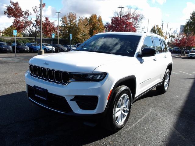 new 2025 Jeep Grand Cherokee car, priced at $40,954