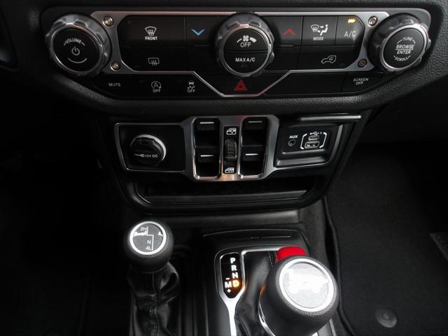 new 2025 Jeep Wrangler car, priced at $48,917