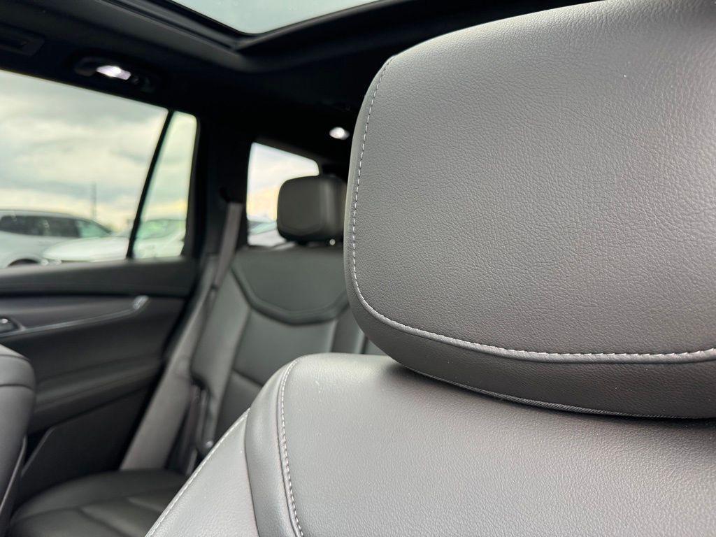 used 2023 Cadillac XT6 car, priced at $36,580
