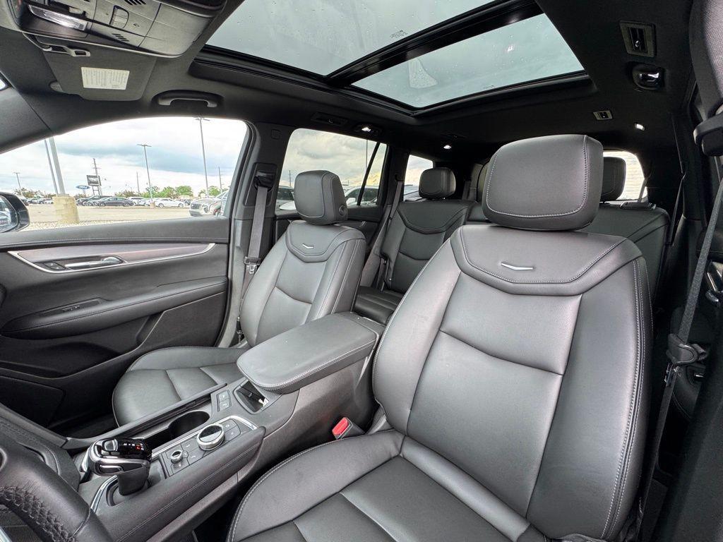 used 2023 Cadillac XT6 car, priced at $36,580