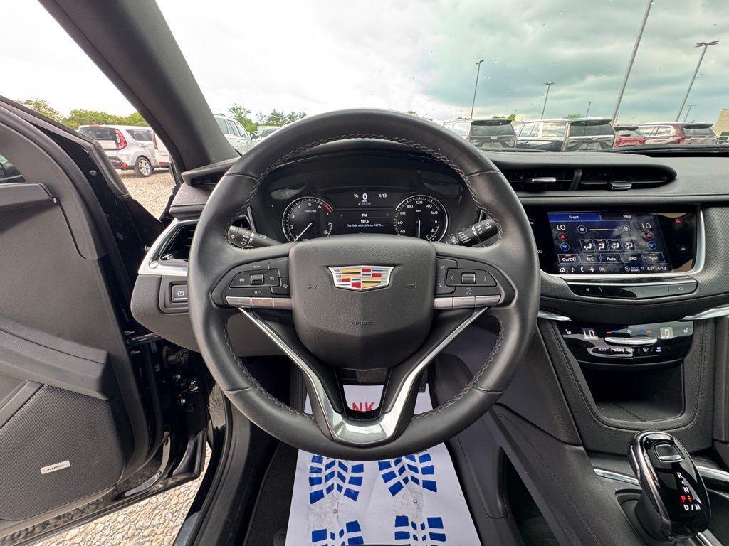 used 2023 Cadillac XT6 car, priced at $36,580