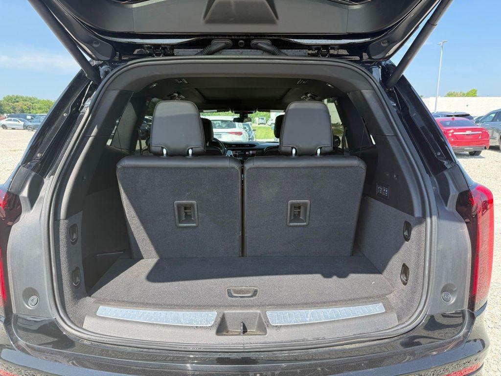 used 2025 Cadillac XT6 car, priced at $52,900