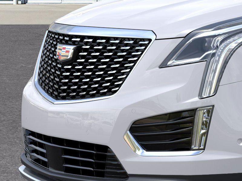 new 2025 Cadillac XT5 car, priced at $56,384