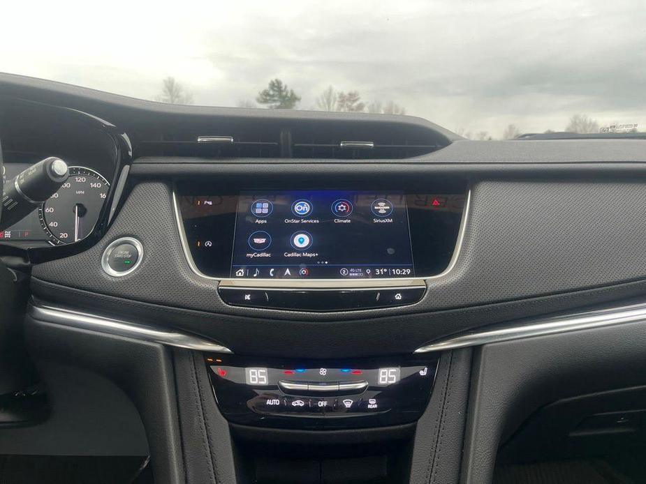 used 2023 Cadillac XT5 car, priced at $33,163