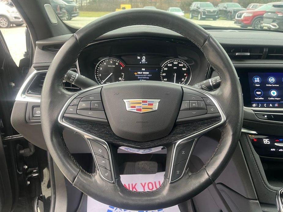 used 2023 Cadillac XT5 car, priced at $33,163