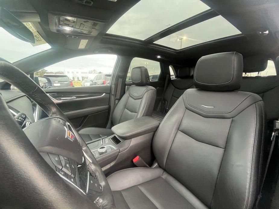 used 2023 Cadillac XT5 car, priced at $33,163