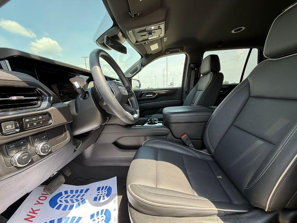 used 2025 GMC Yukon car, priced at $70,640