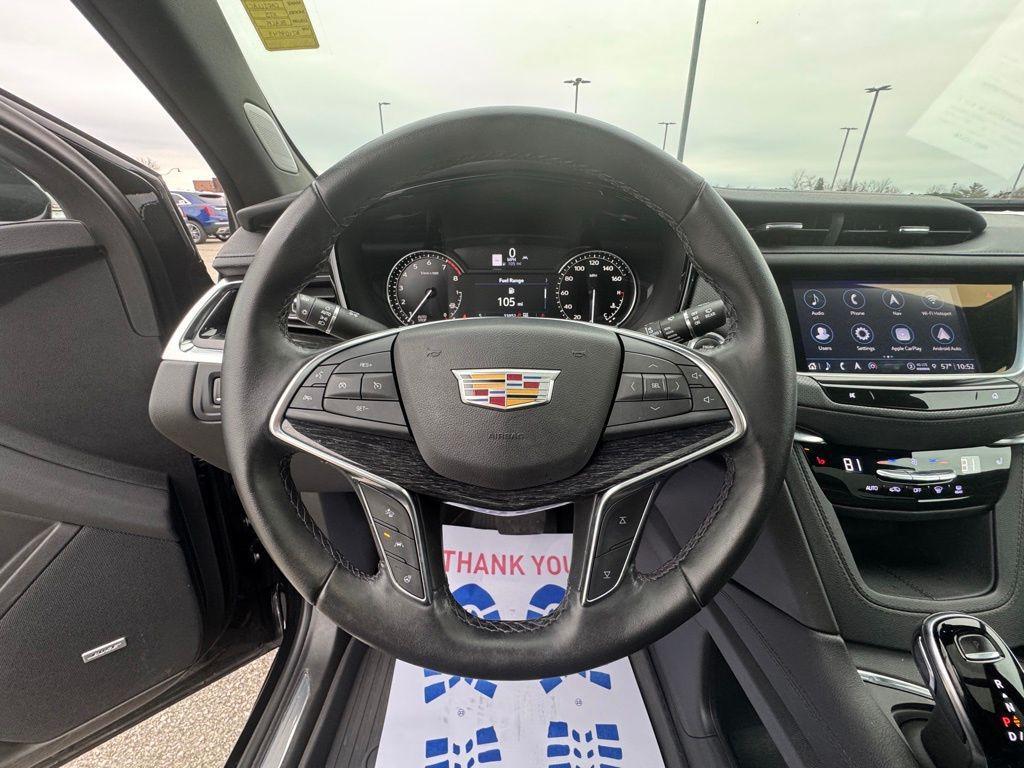 used 2022 Cadillac XT5 car, priced at $33,525