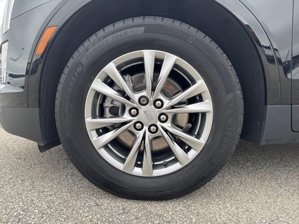 used 2022 Cadillac XT5 car, priced at $33,525