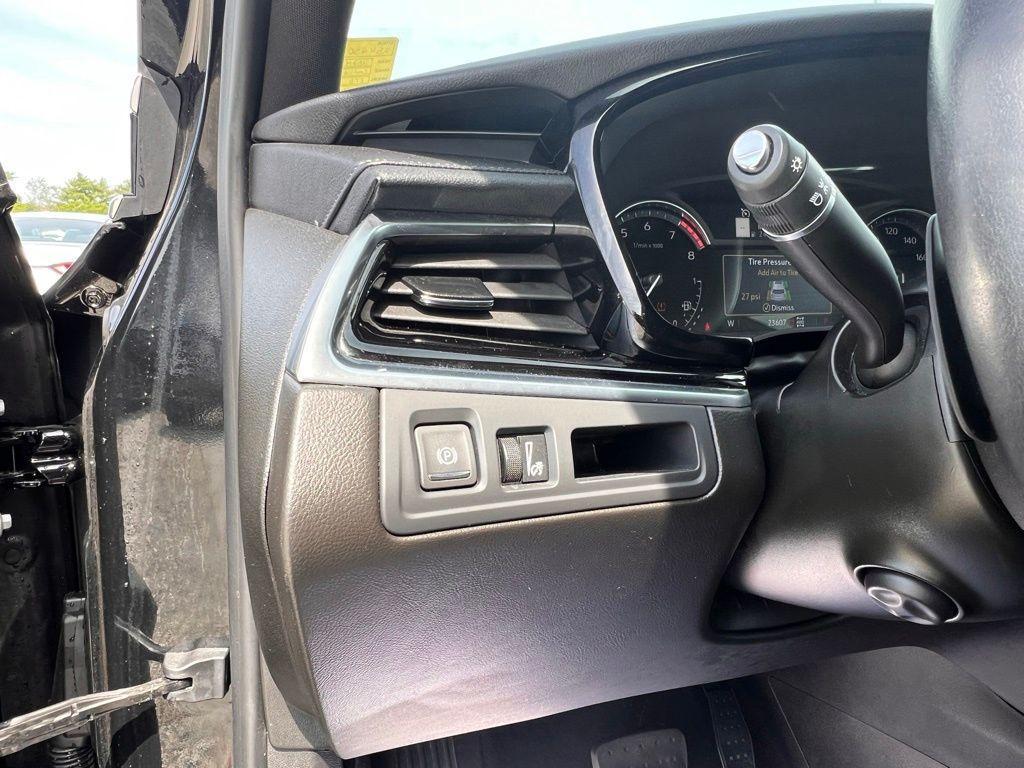 used 2024 Cadillac XT6 car, priced at $47,500