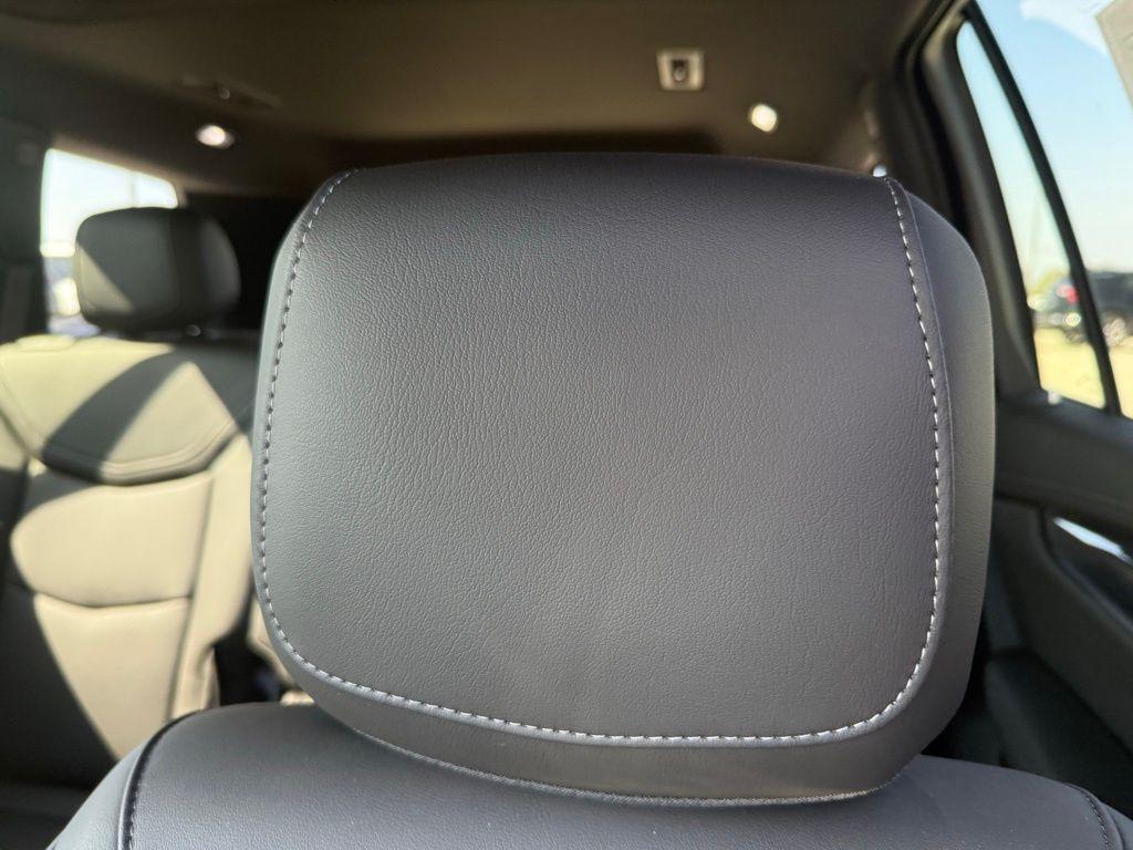 used 2024 Cadillac XT6 car, priced at $53,100