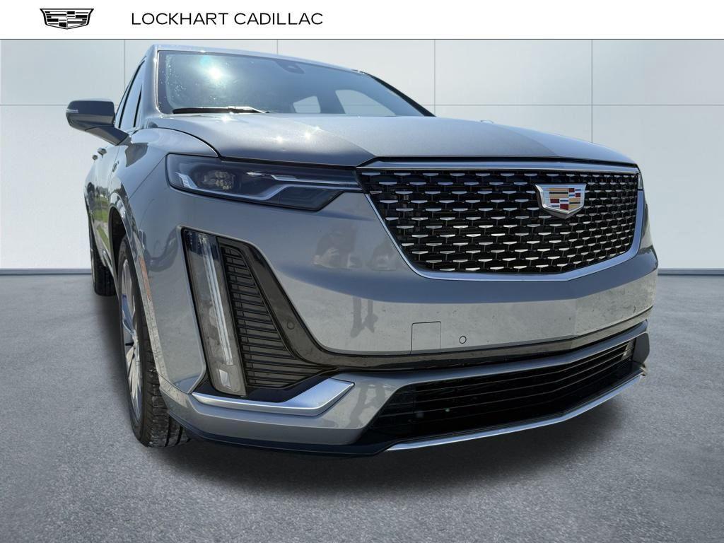 used 2025 Cadillac XT6 car, priced at $52,900