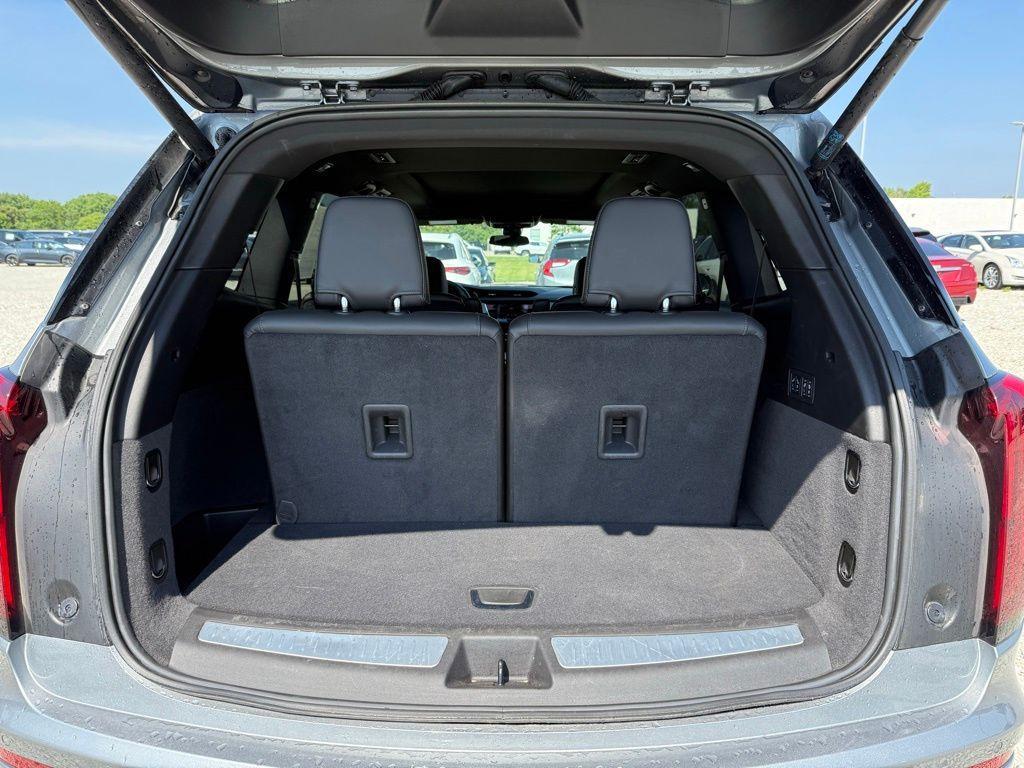 used 2025 Cadillac XT6 car, priced at $52,900