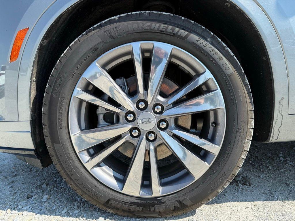 used 2025 Cadillac XT6 car, priced at $52,900