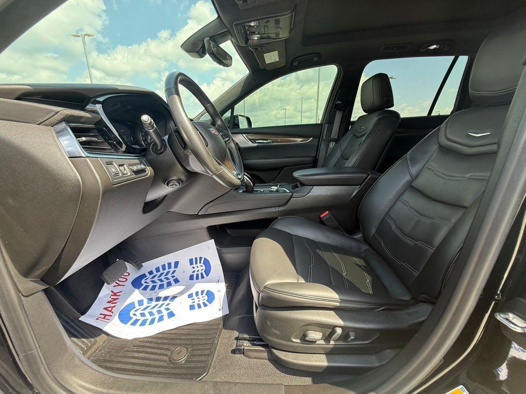 used 2023 Cadillac XT6 car, priced at $44,550