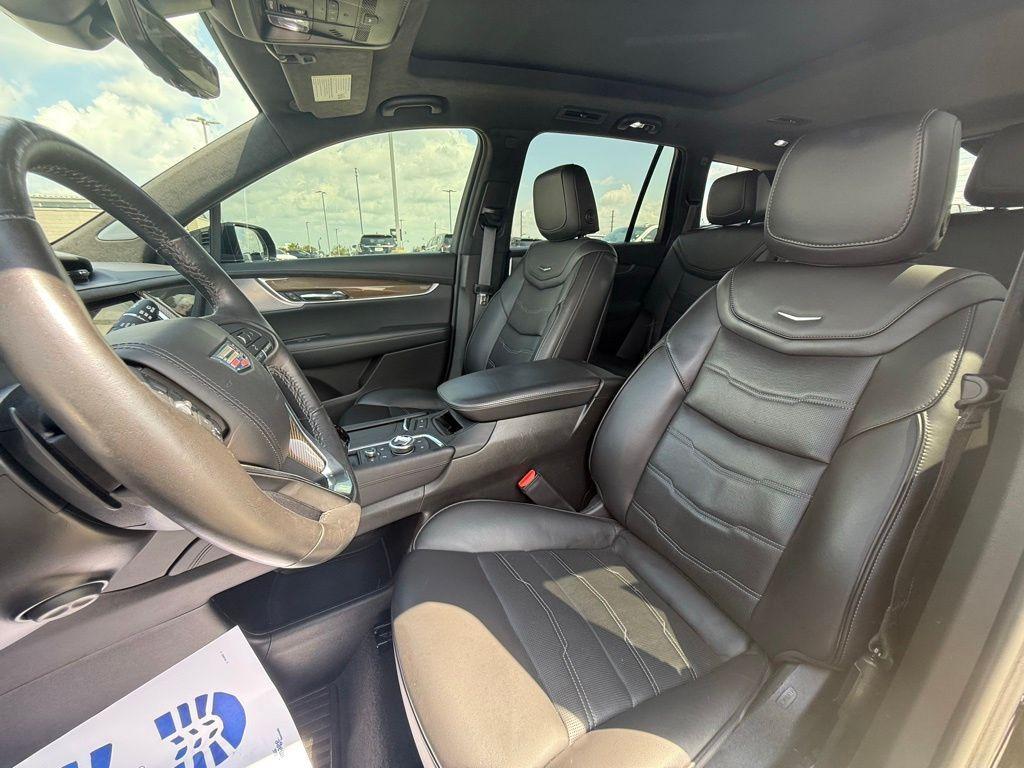 used 2023 Cadillac XT6 car, priced at $44,550
