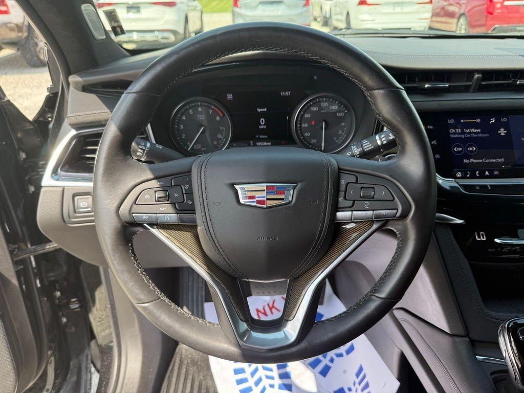 used 2023 Cadillac XT6 car, priced at $44,550