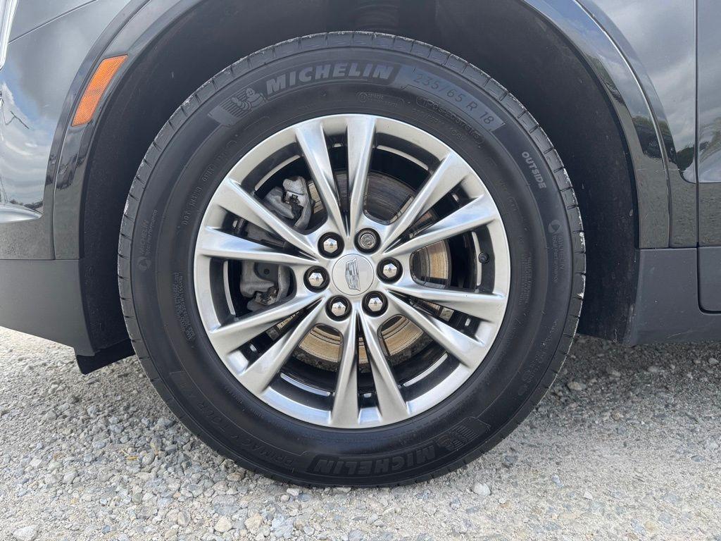 used 2022 Cadillac XT5 car, priced at $35,680
