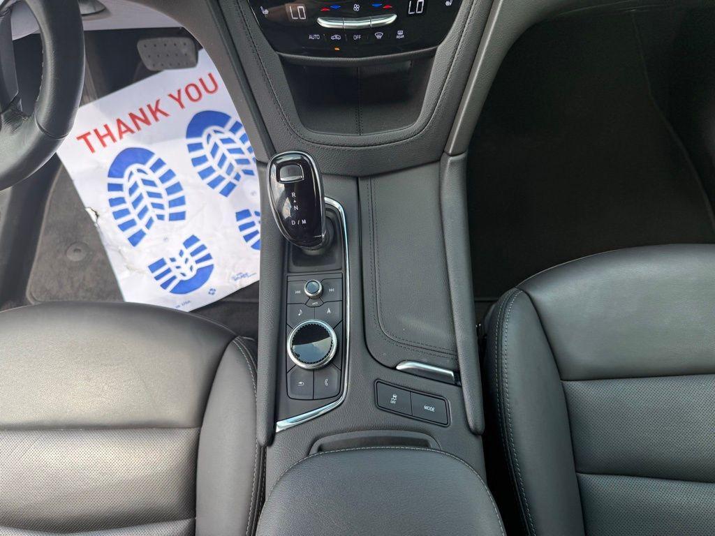 used 2023 Cadillac XT5 car, priced at $35,015