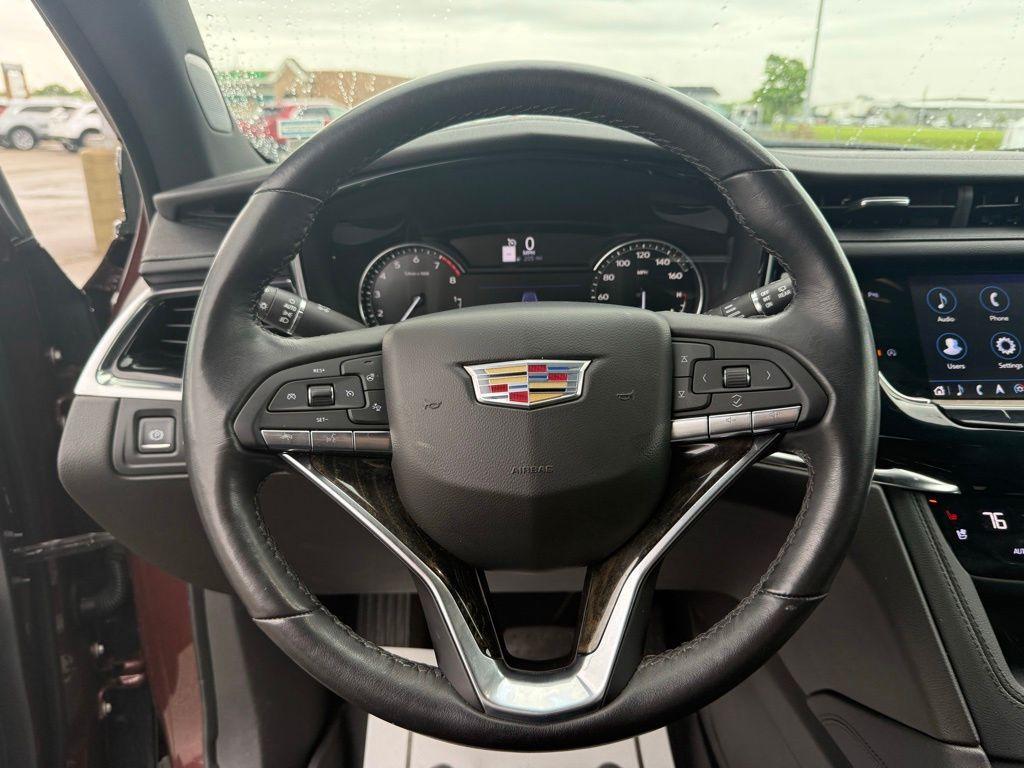 used 2022 Cadillac XT6 car, priced at $37,780