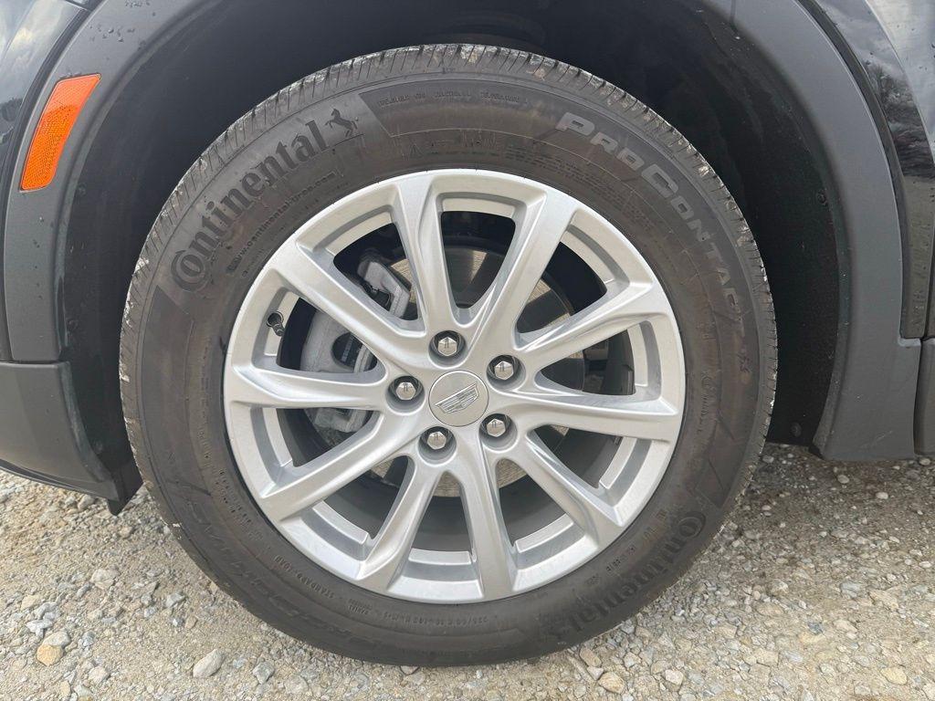 used 2023 Cadillac XT4 car, priced at $28,999