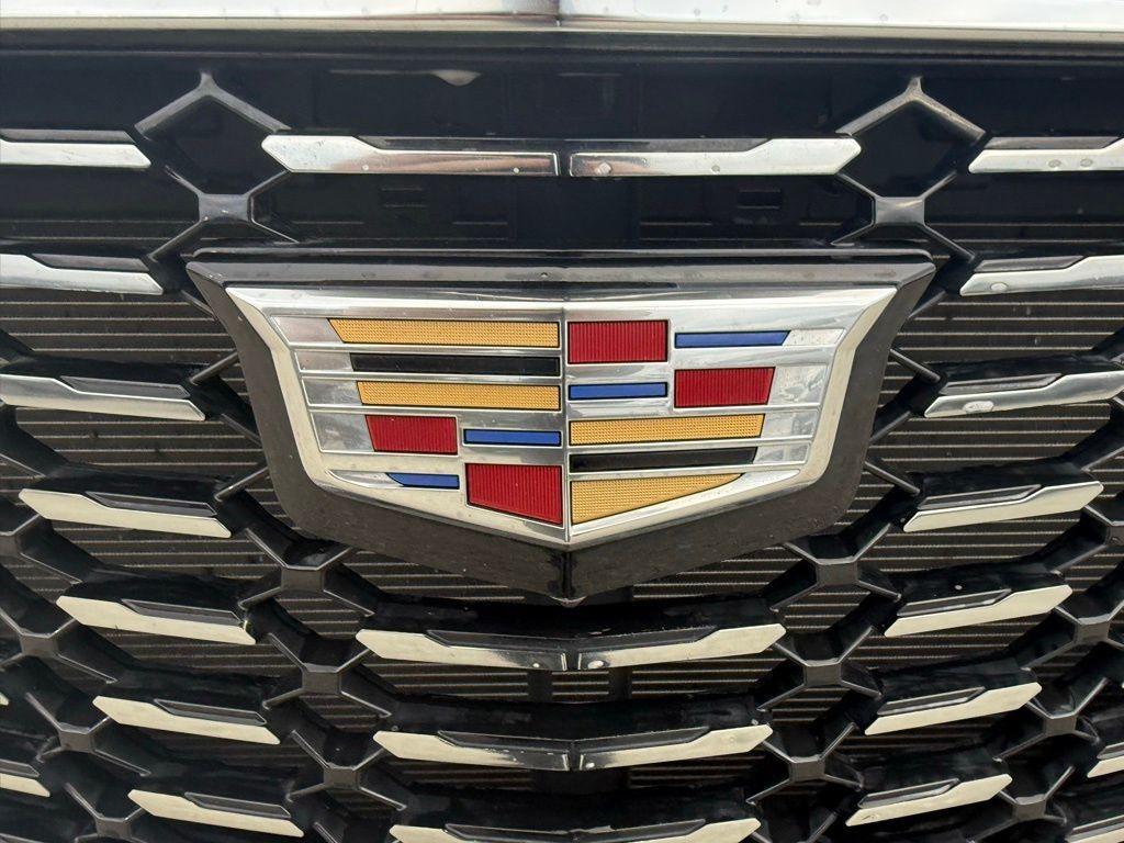 used 2023 Cadillac XT4 car, priced at $28,999