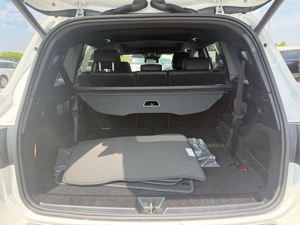 used 2023 Mercedes-Benz GLB 250 car, priced at $33,580