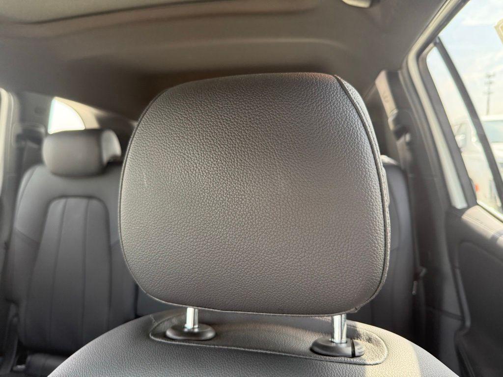 used 2023 Mercedes-Benz GLB 250 car, priced at $33,580