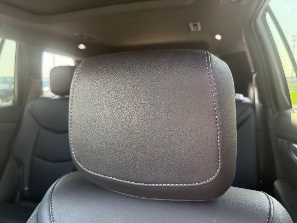 used 2023 Cadillac XT6 car, priced at $33,900