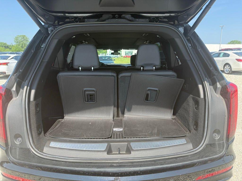 used 2023 Cadillac XT6 car, priced at $33,900