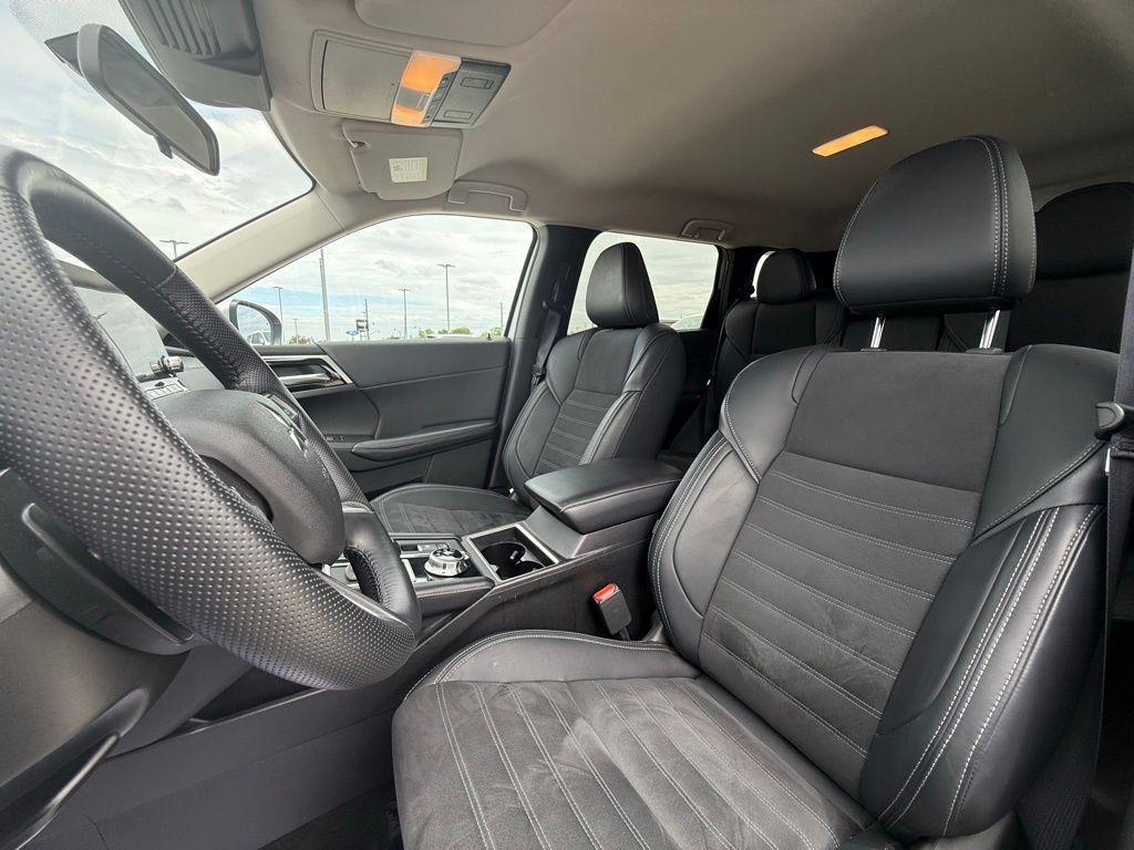 used 2024 Mitsubishi Outlander car, priced at $26,750