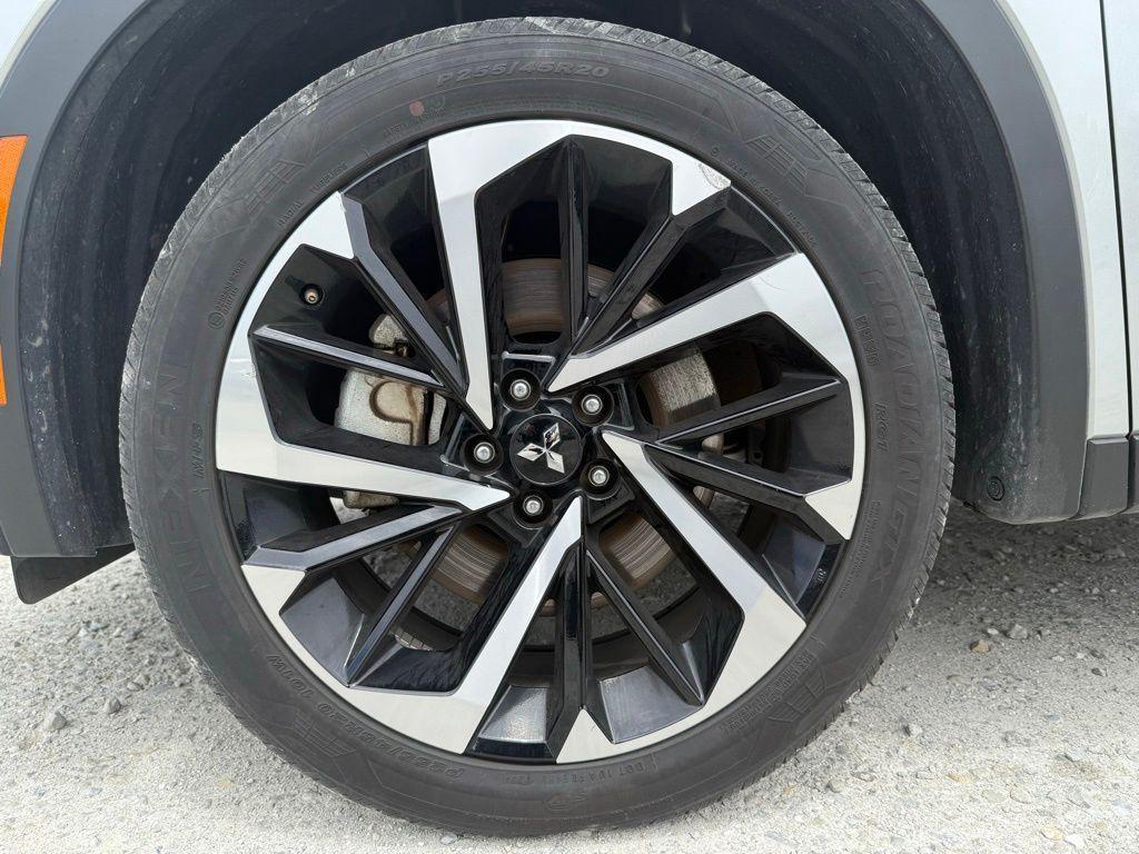 used 2024 Mitsubishi Outlander car, priced at $26,750