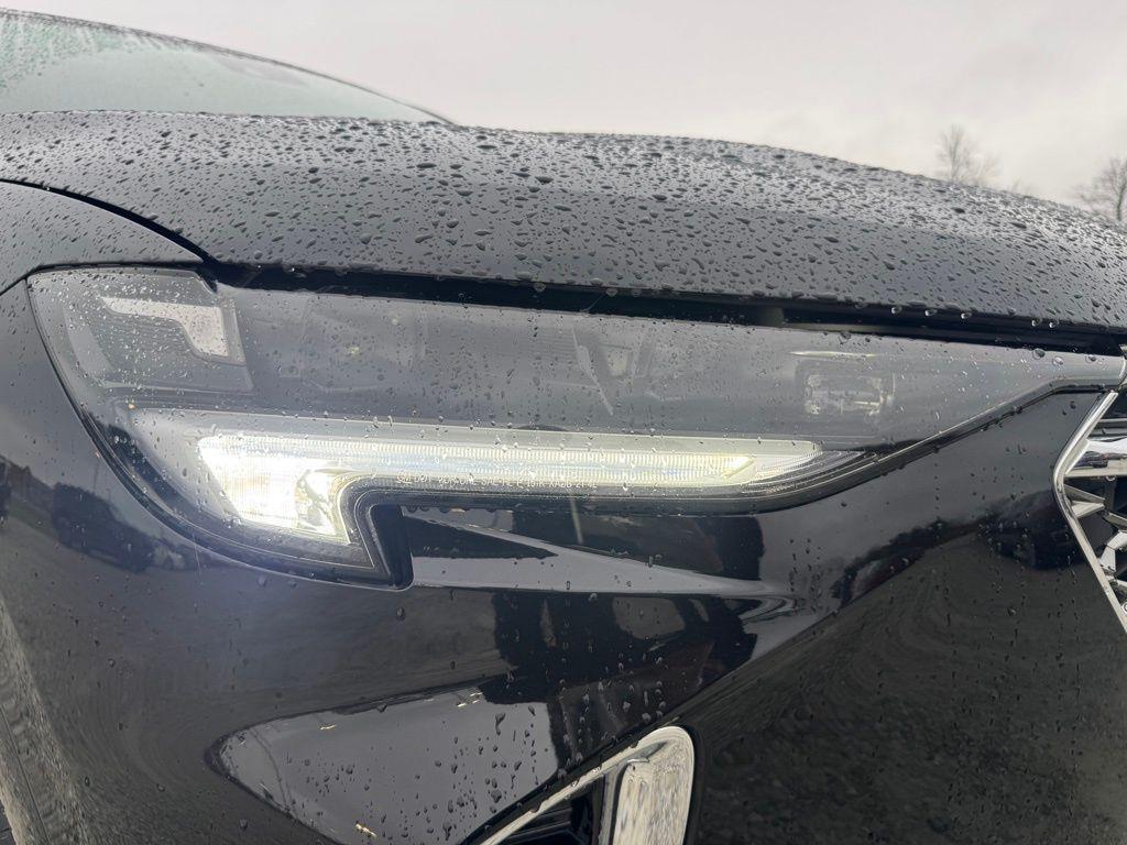 used 2023 Buick Envision car, priced at $27,403