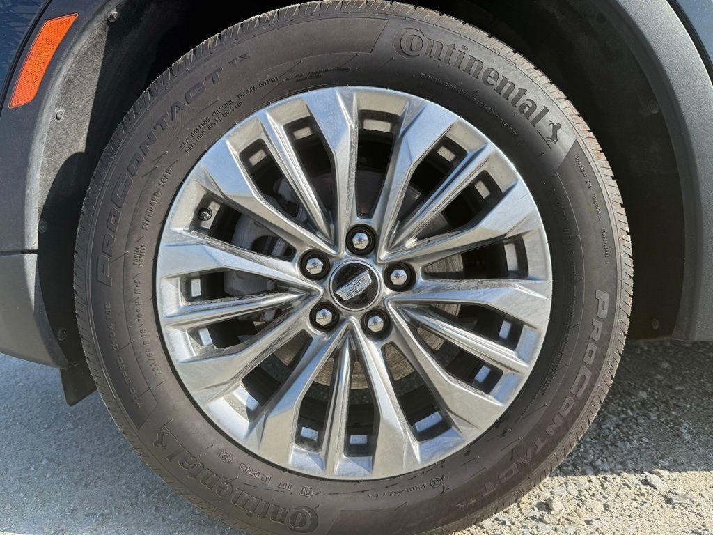 used 2024 Cadillac XT4 car, priced at $39,500