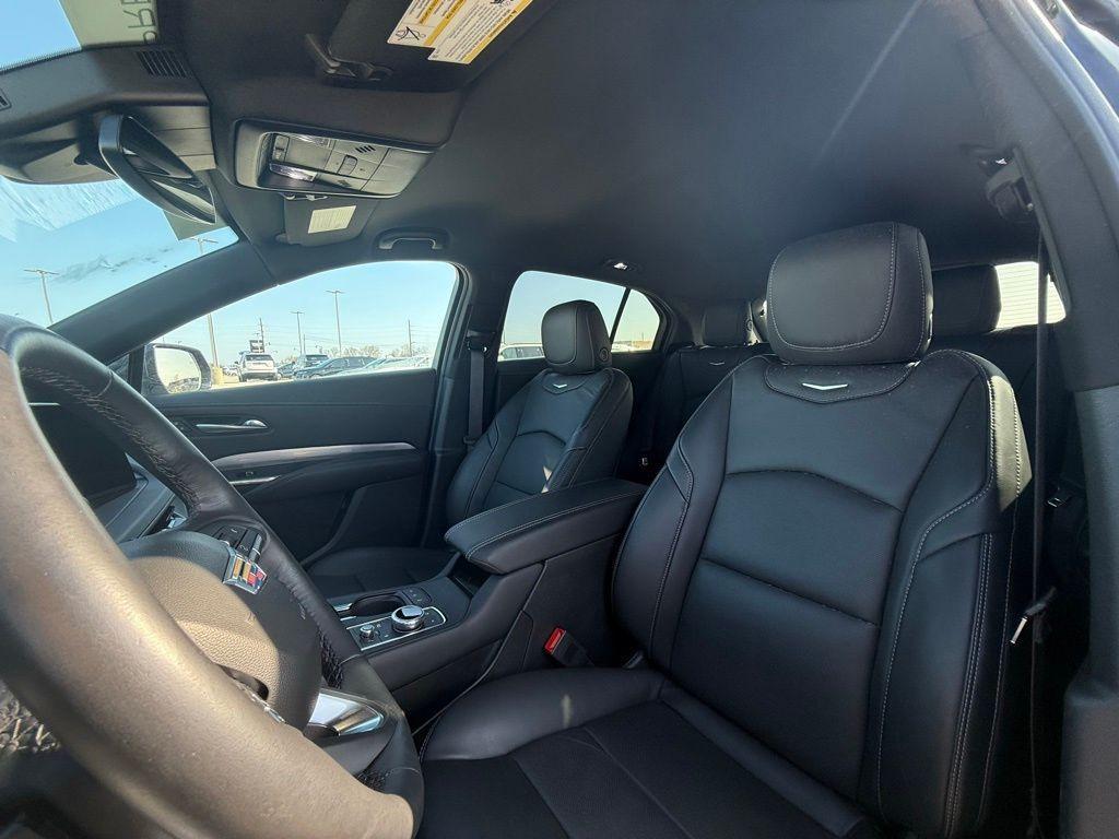 used 2024 Cadillac XT4 car, priced at $39,500