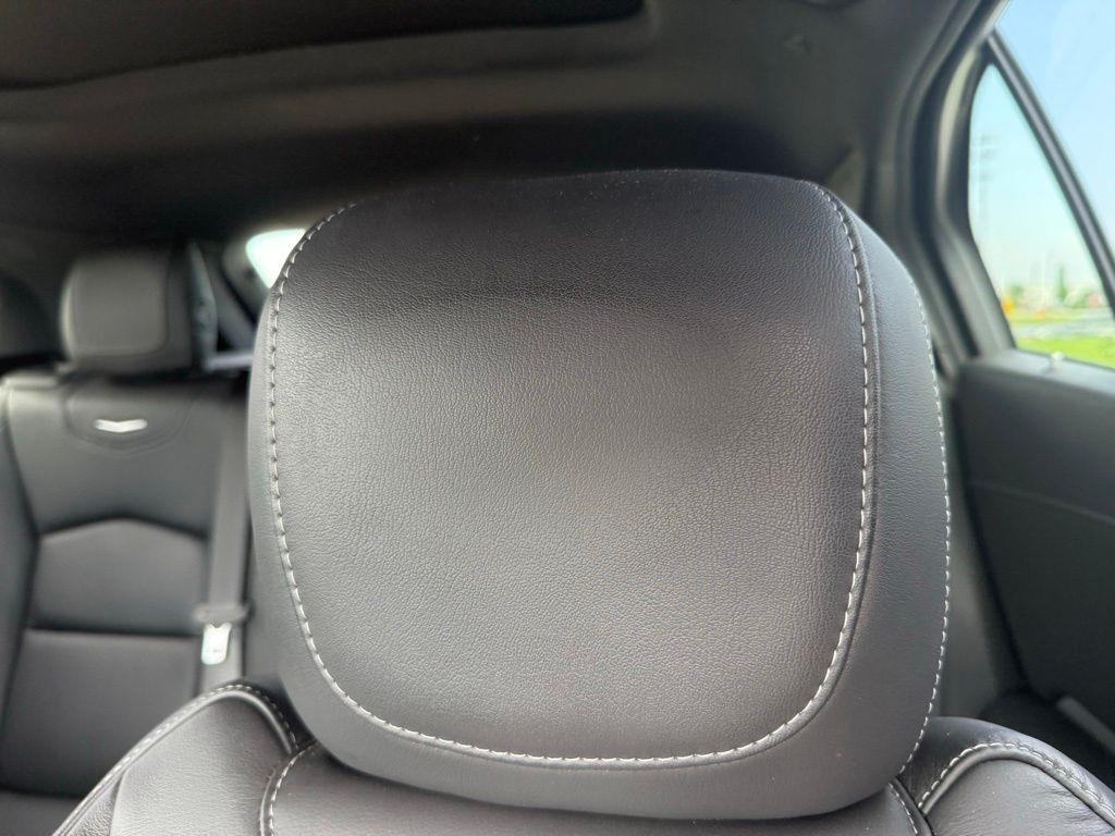 used 2022 Cadillac XT4 car, priced at $27,900
